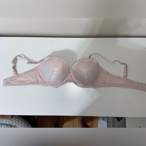 34DD Victorias Secret bra